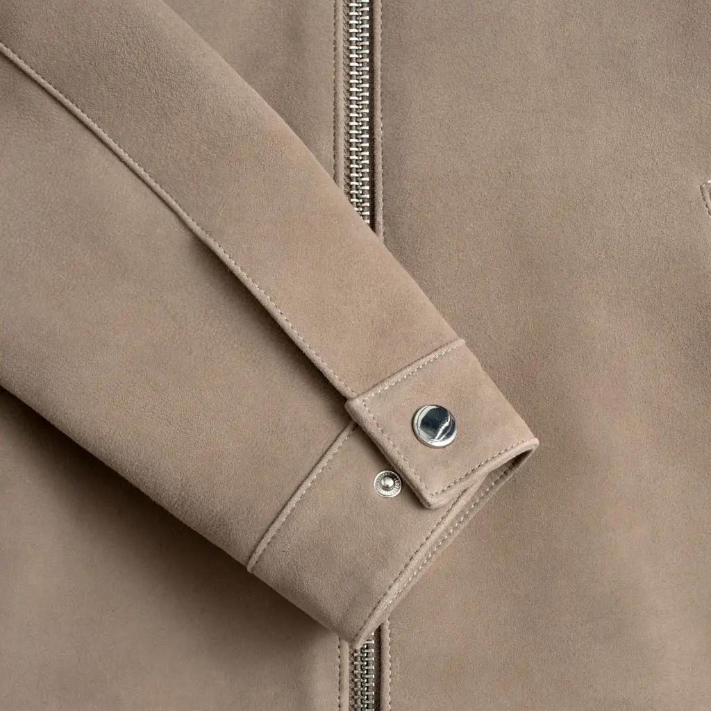 08 1024x1024 men keanu taupe 100626 sleevedetail 08 1024x1024 men keanu taupe 100626 sleevedetail